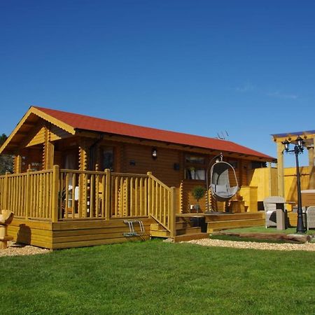 Balmoral Studio Lodge Ellesmere Exterior photo